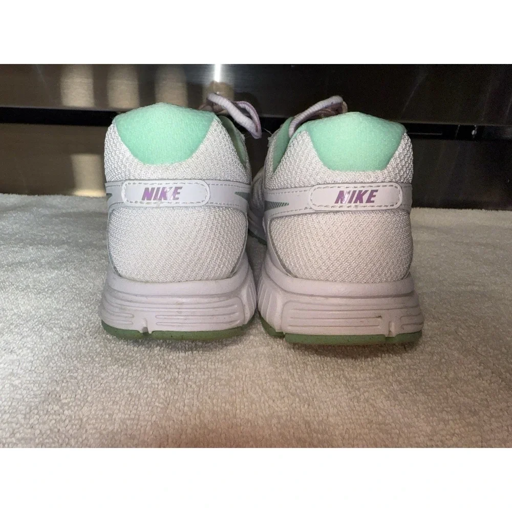 Nike Revolution Ladies Sneakers Size‎ 9.5 White And Teal